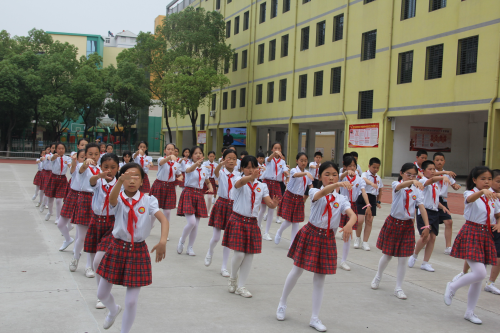 荊門市掇刀區(qū)月亮湖小學(xué)